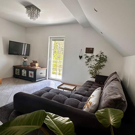 Hisa Sreco Apartment Бегунье на Горенскем Екстериор снимка
